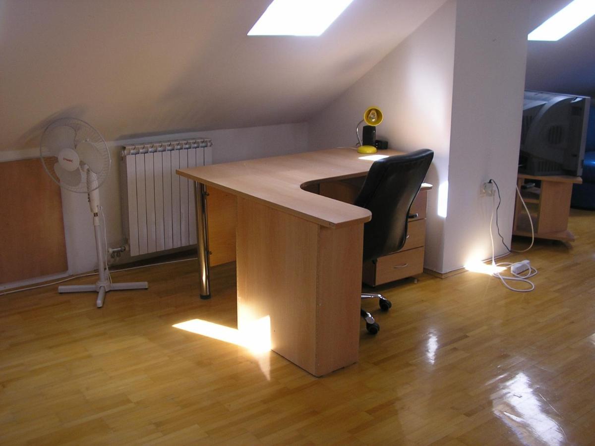 Apartament Suncano Potkrovje U Centru Skopje Zewnętrze zdjęcie